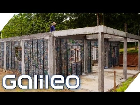 Ein Dorf gebaut aus Plastikflaschen | Galileo Lunch Break